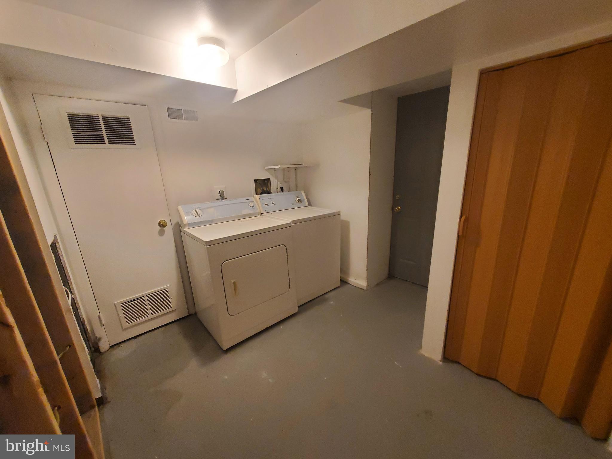 BROOKLYN PARK - Residential Lease