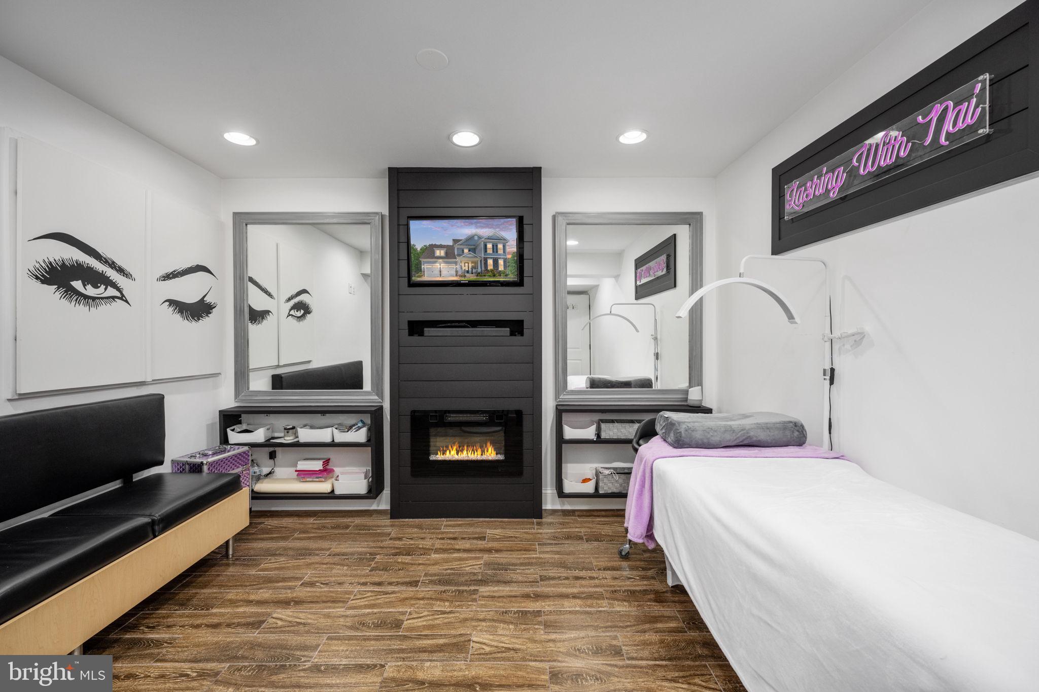 EMBREY MILL - Residential