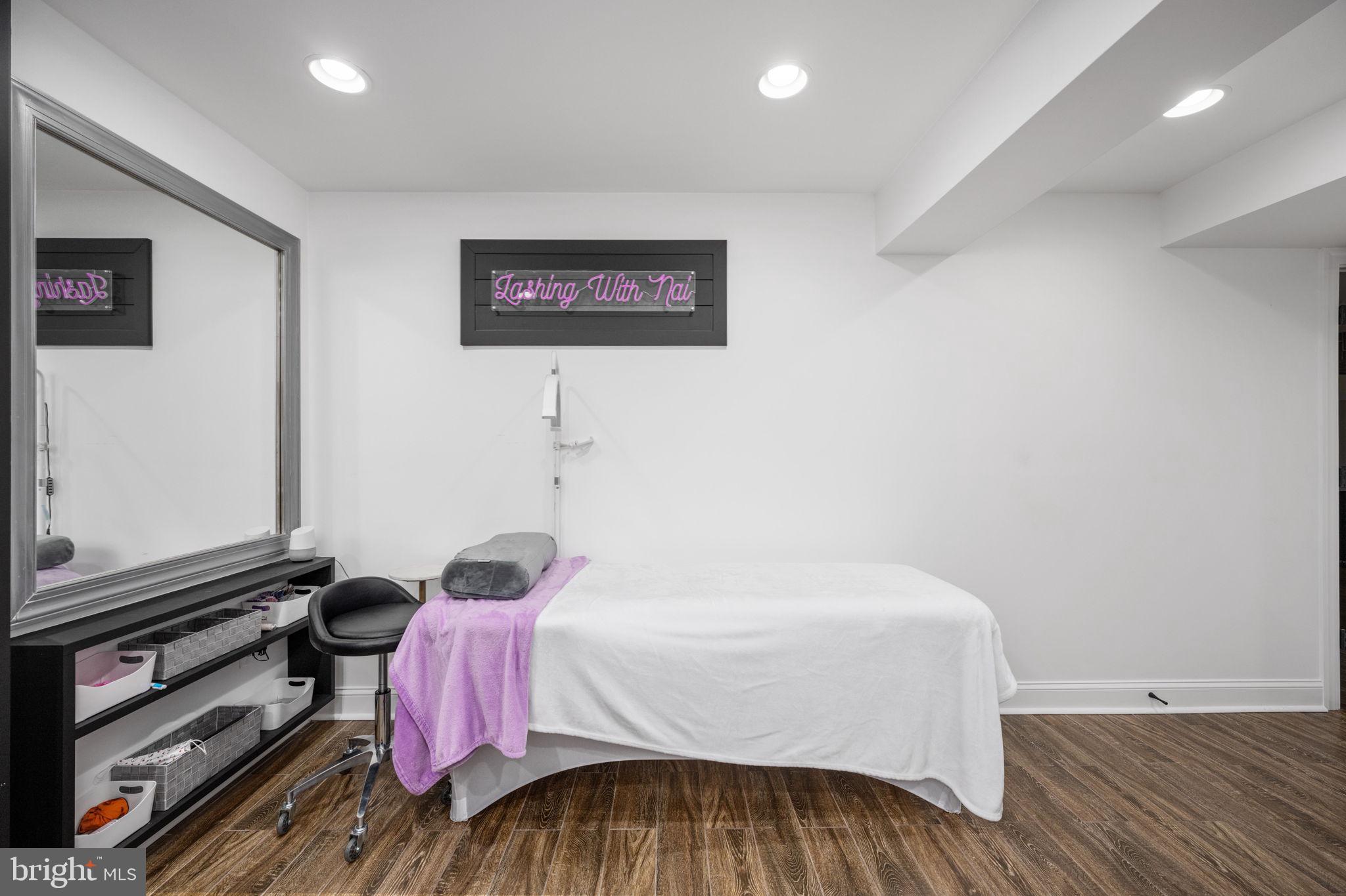 EMBREY MILL - Residential