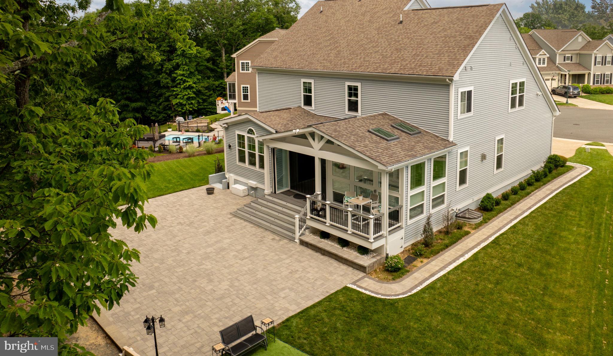 EMBREY MILL - Residential