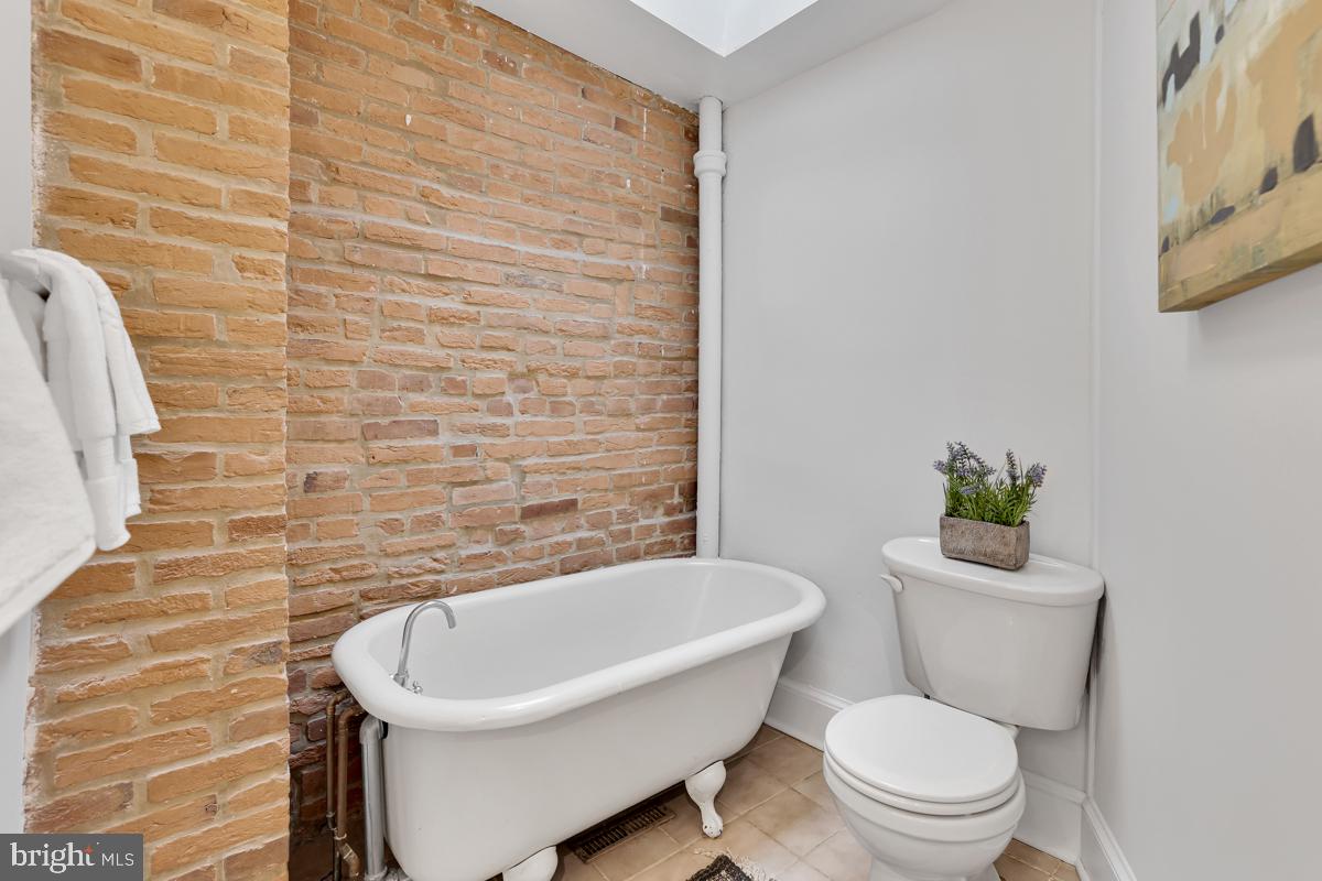 RIVERSIDE - Residential