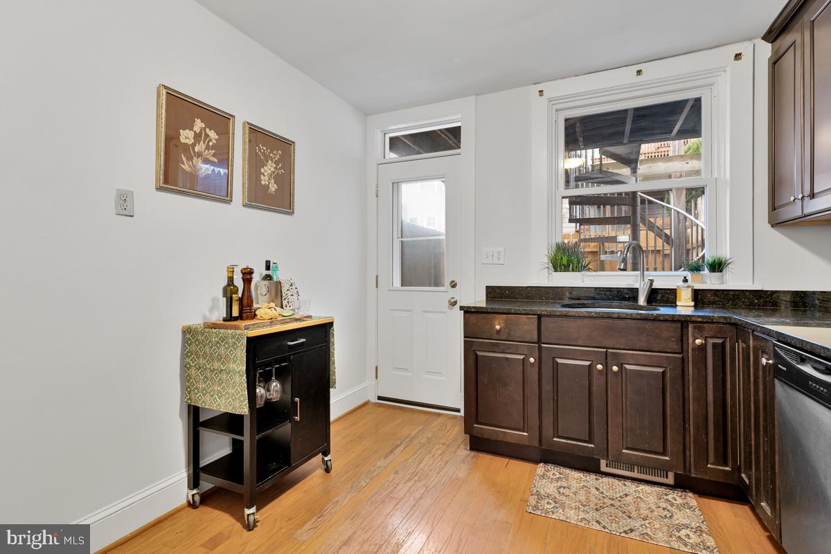 RIVERSIDE - Residential