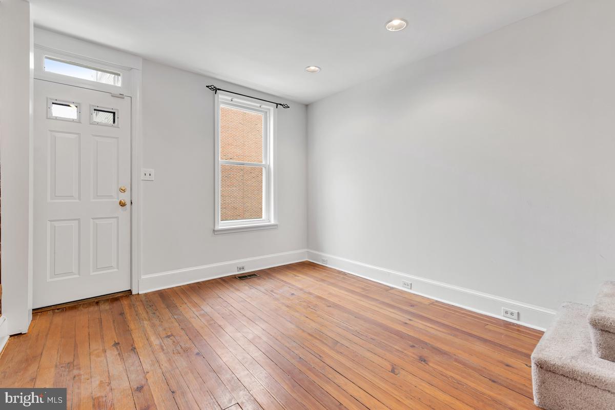 RIVERSIDE - Residential