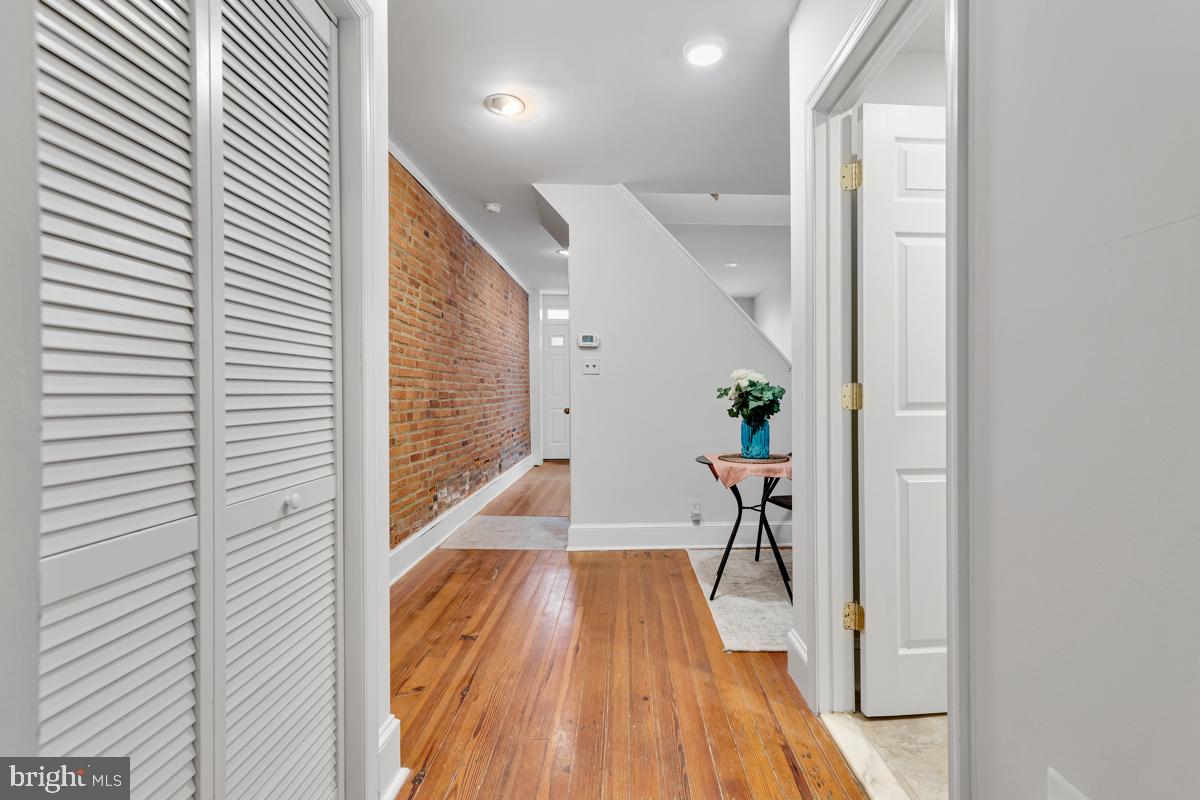 RIVERSIDE - Residential