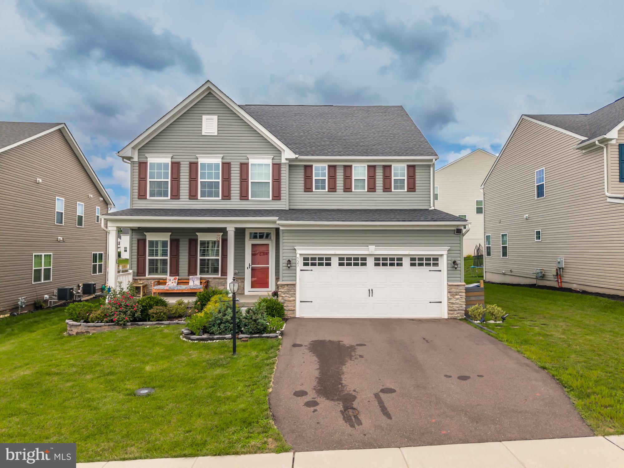 523 SPRING MANOR BOULEVARD