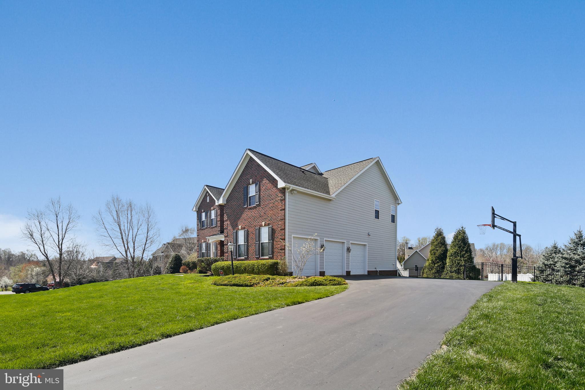 CLARKS MEADOW - Residential