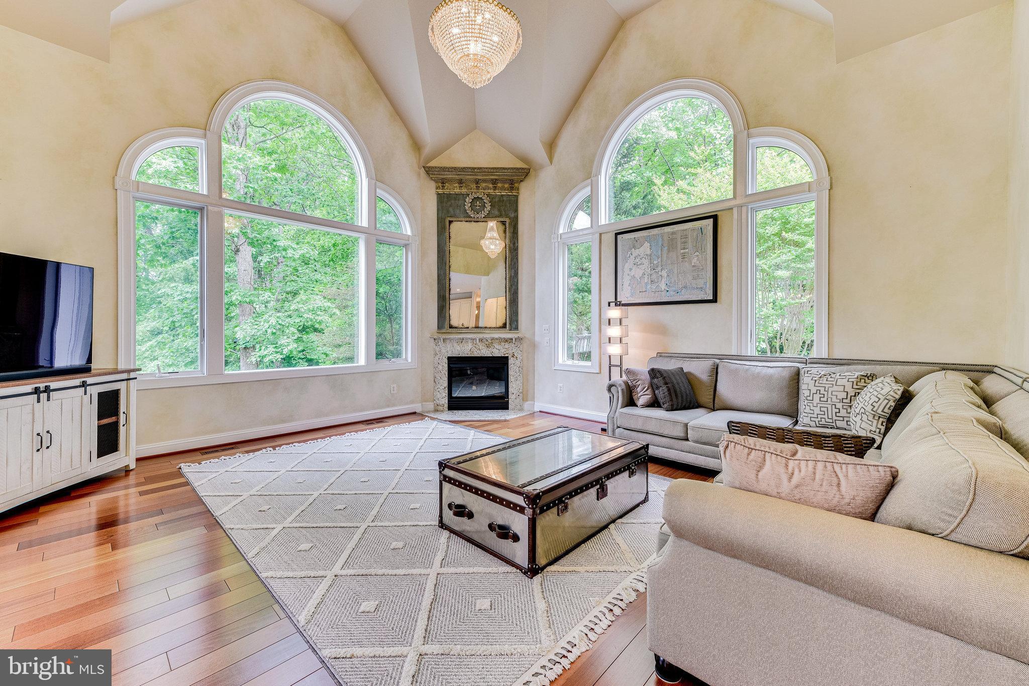 WAPLES CREST - Residential