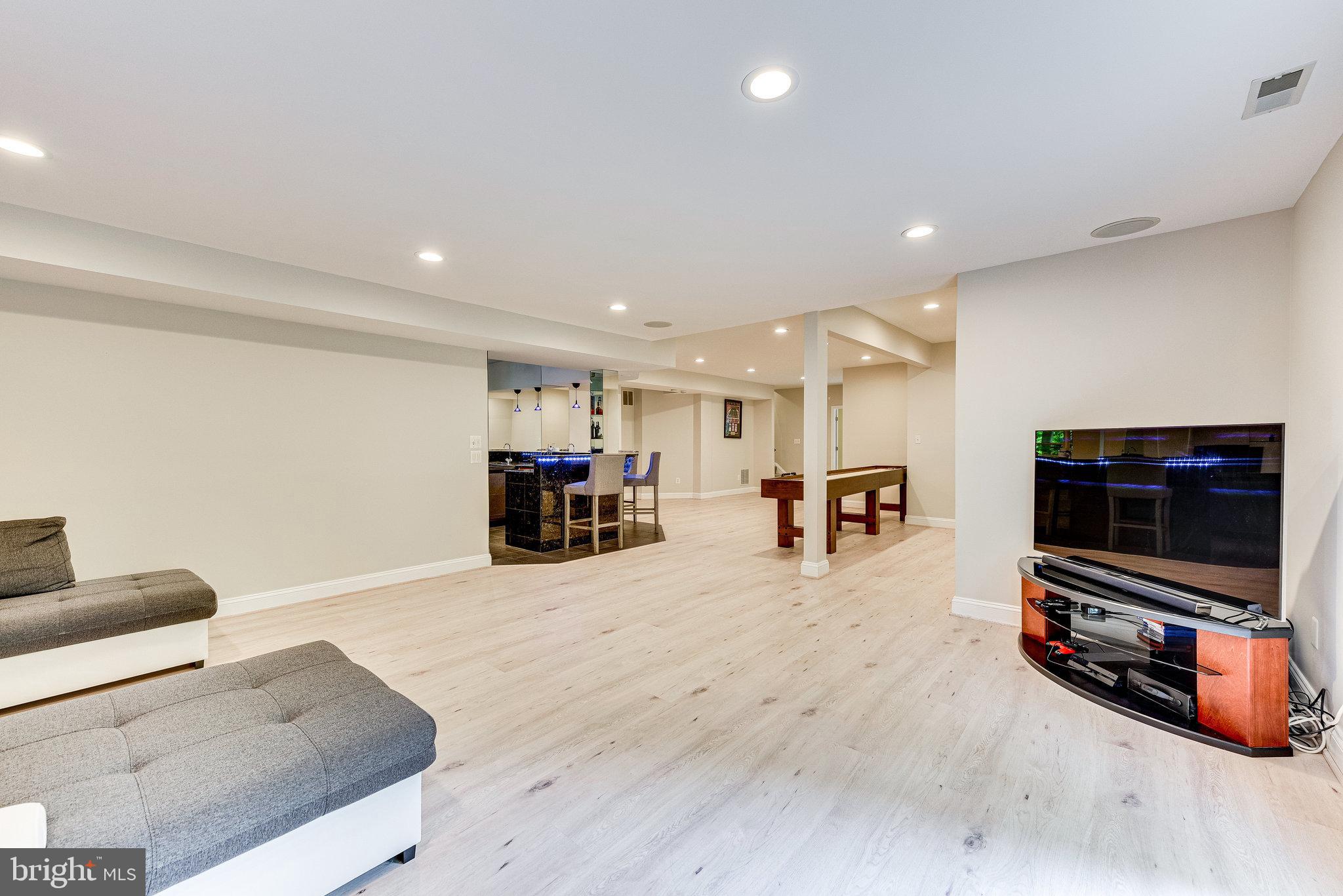 WAPLES CREST - Residential