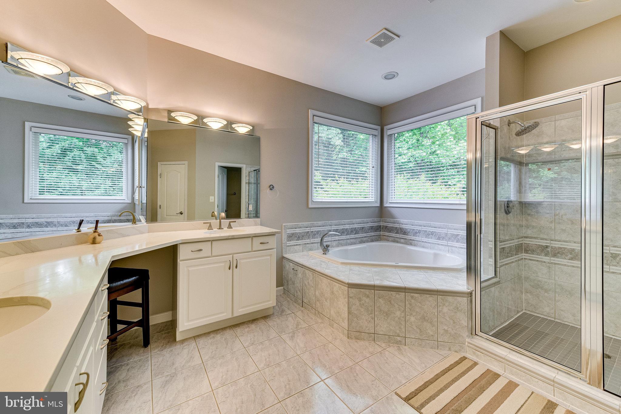 WAPLES CREST - Residential