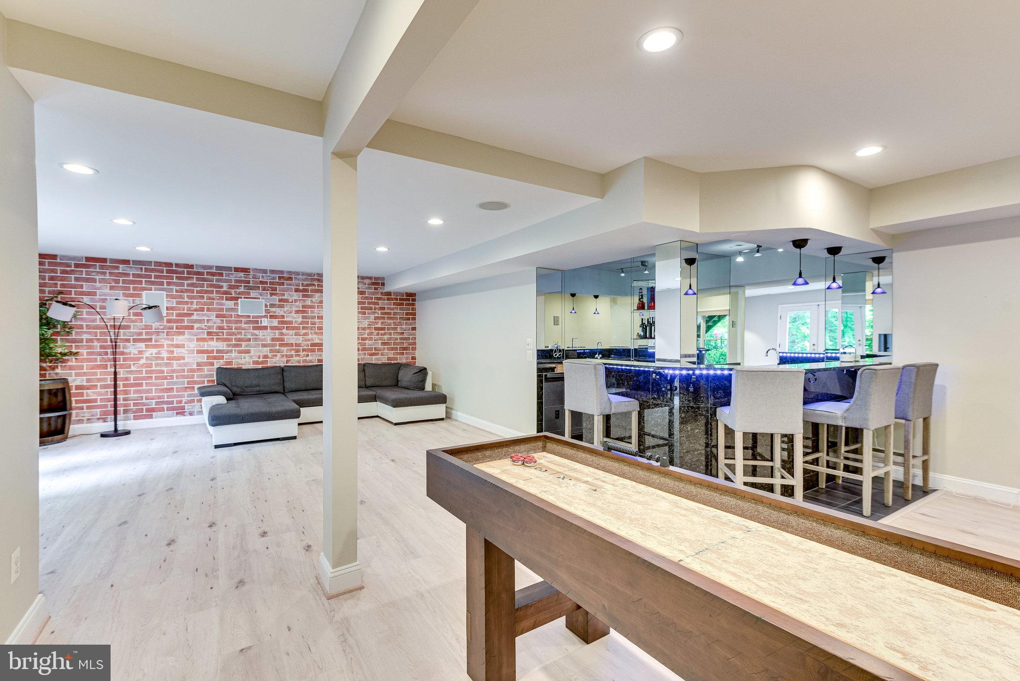 WAPLES CREST - Residential