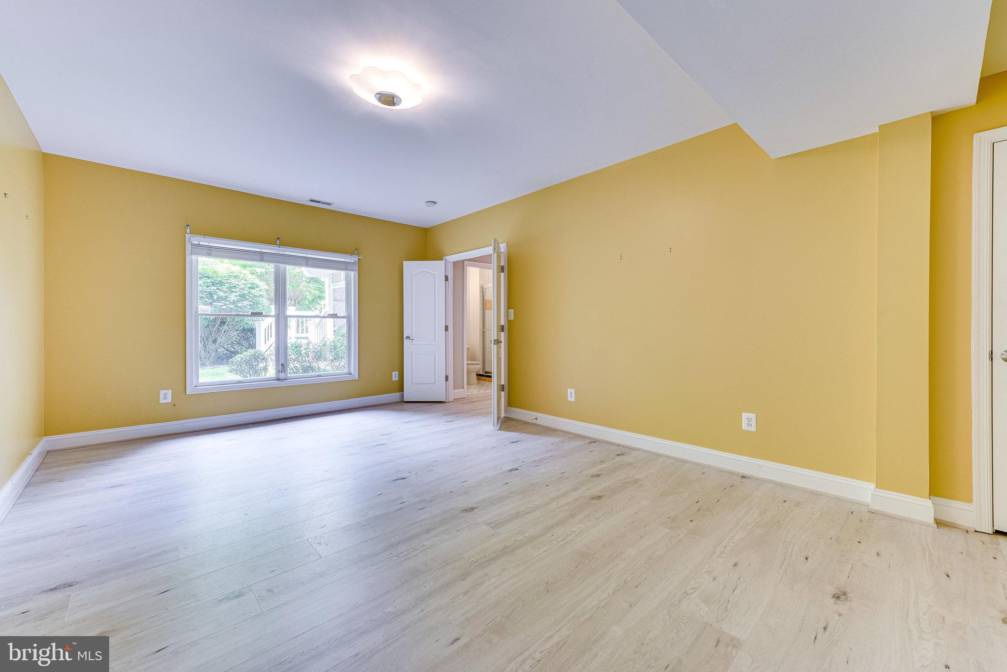 WAPLES CREST - Residential