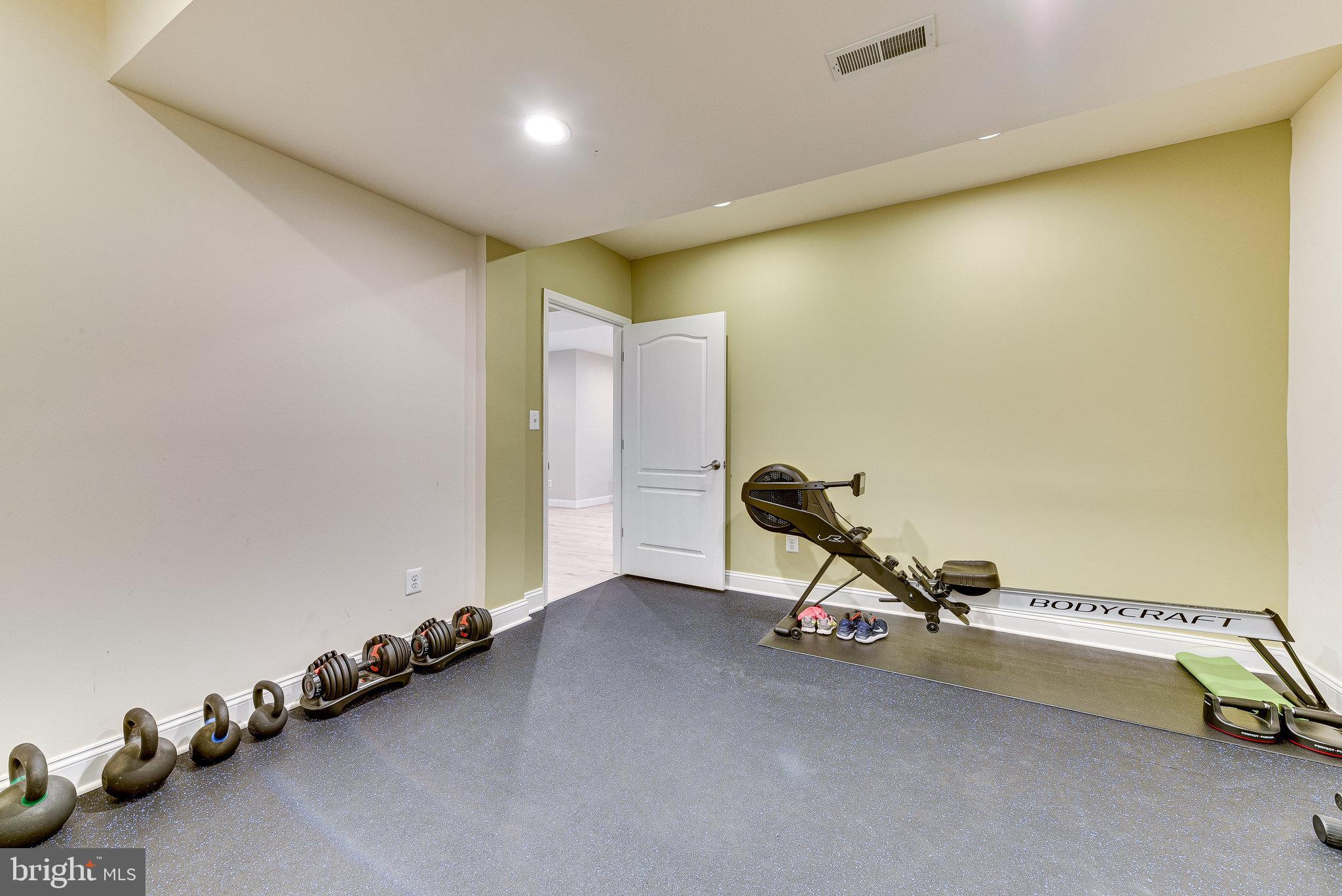 WAPLES CREST - Residential