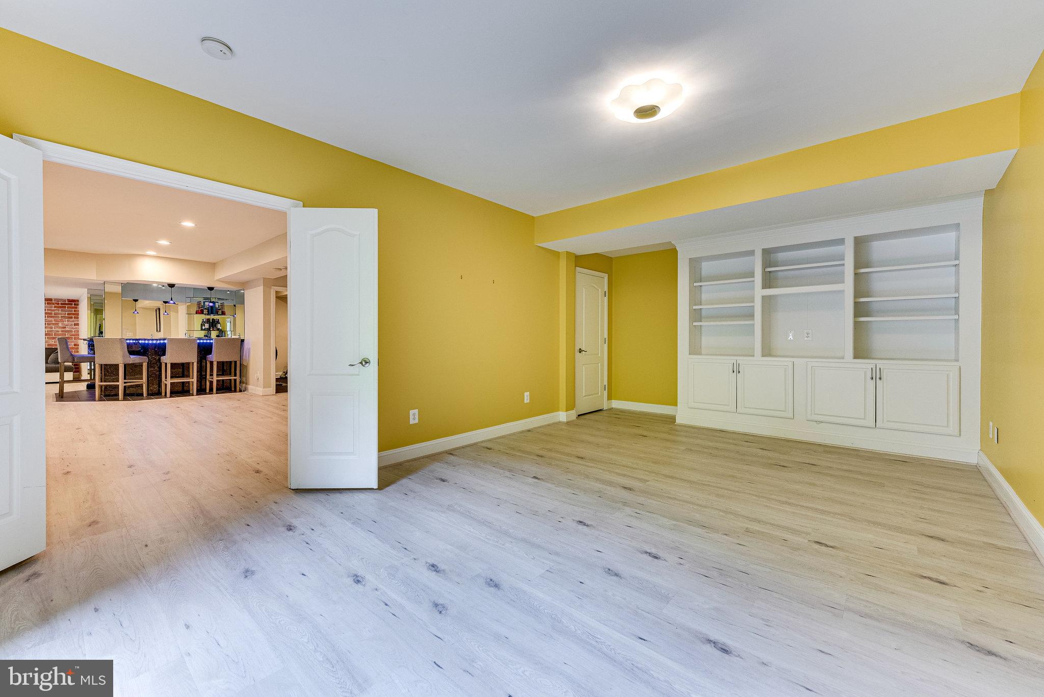 WAPLES CREST - Residential