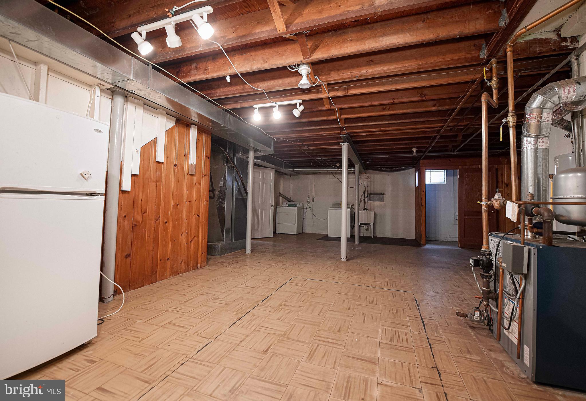 PERRY HALL - Residential