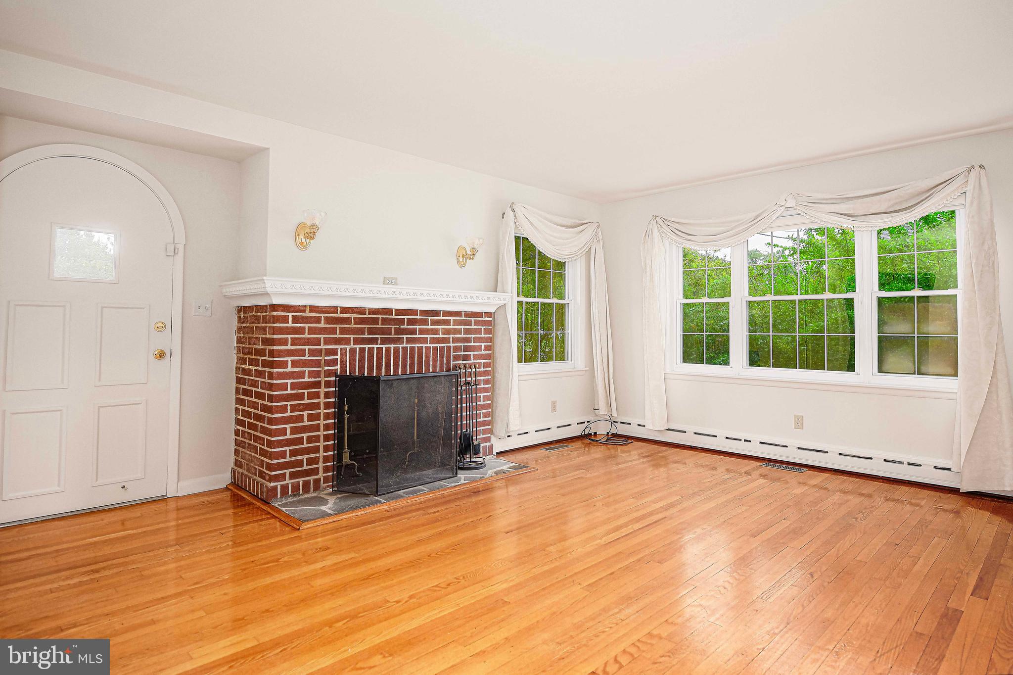 PERRY HALL - Residential