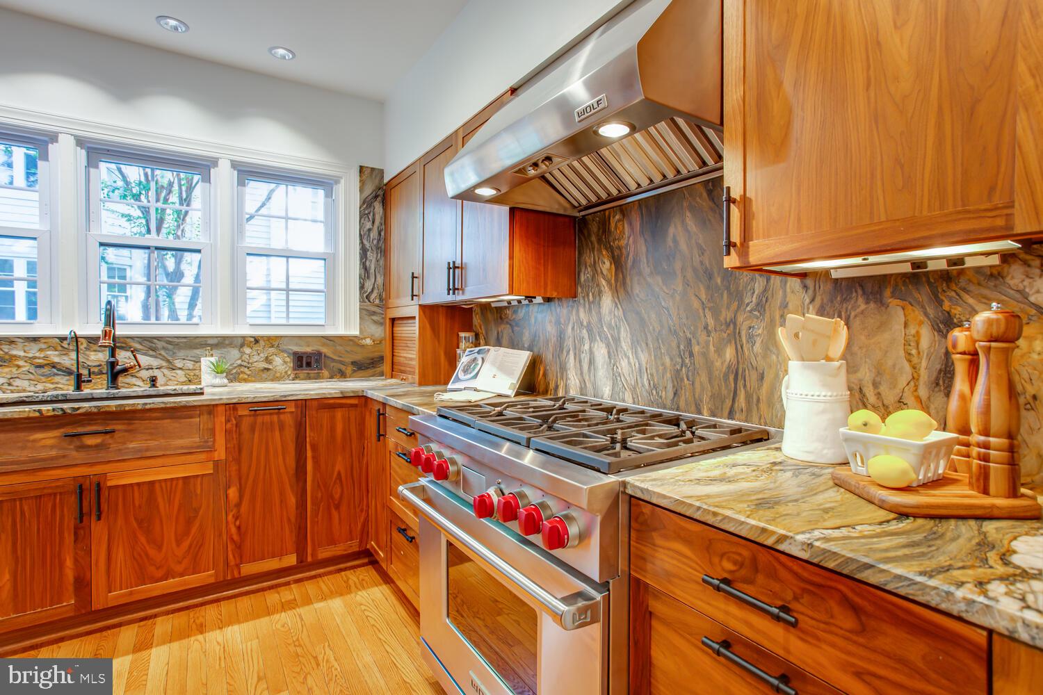 QUAKER HILL - Residential