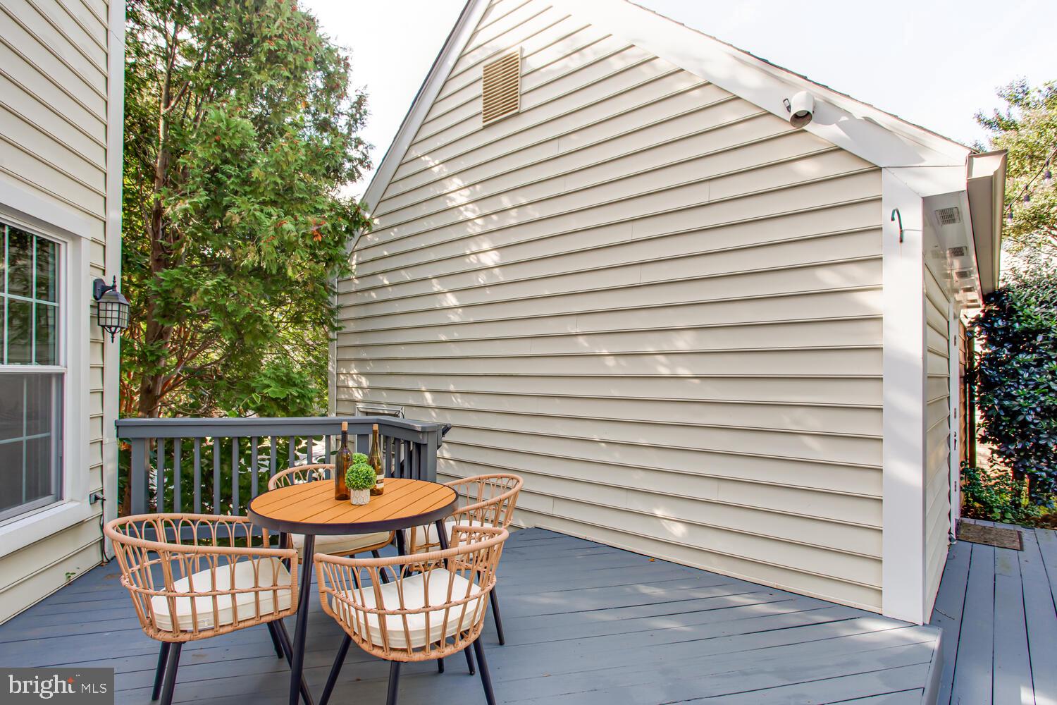 QUAKER HILL - Residential