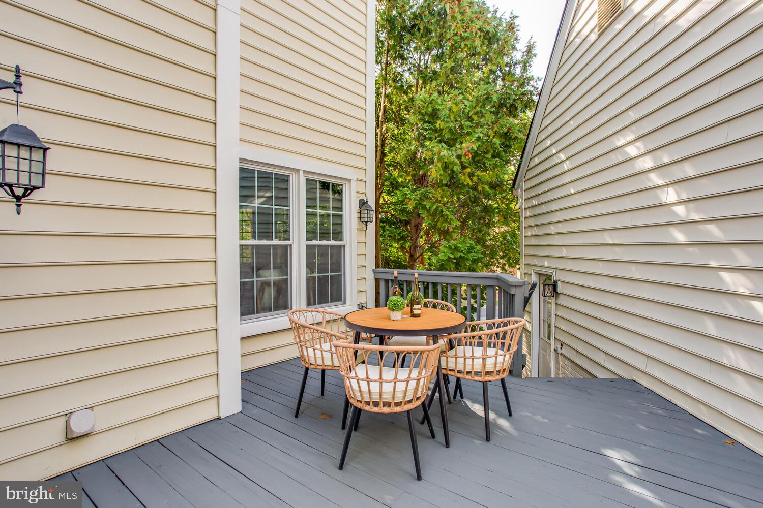 QUAKER HILL - Residential