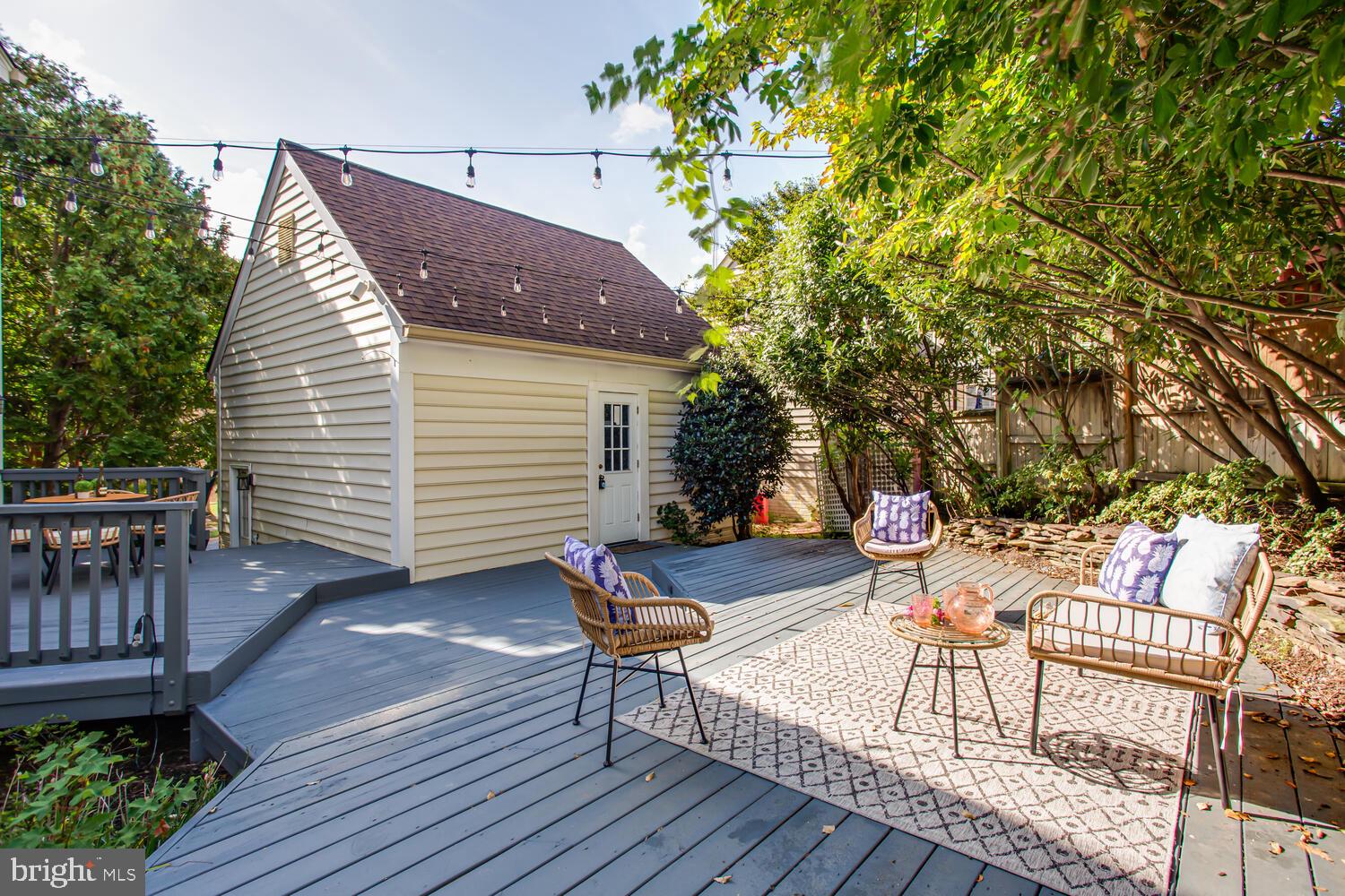 QUAKER HILL - Residential