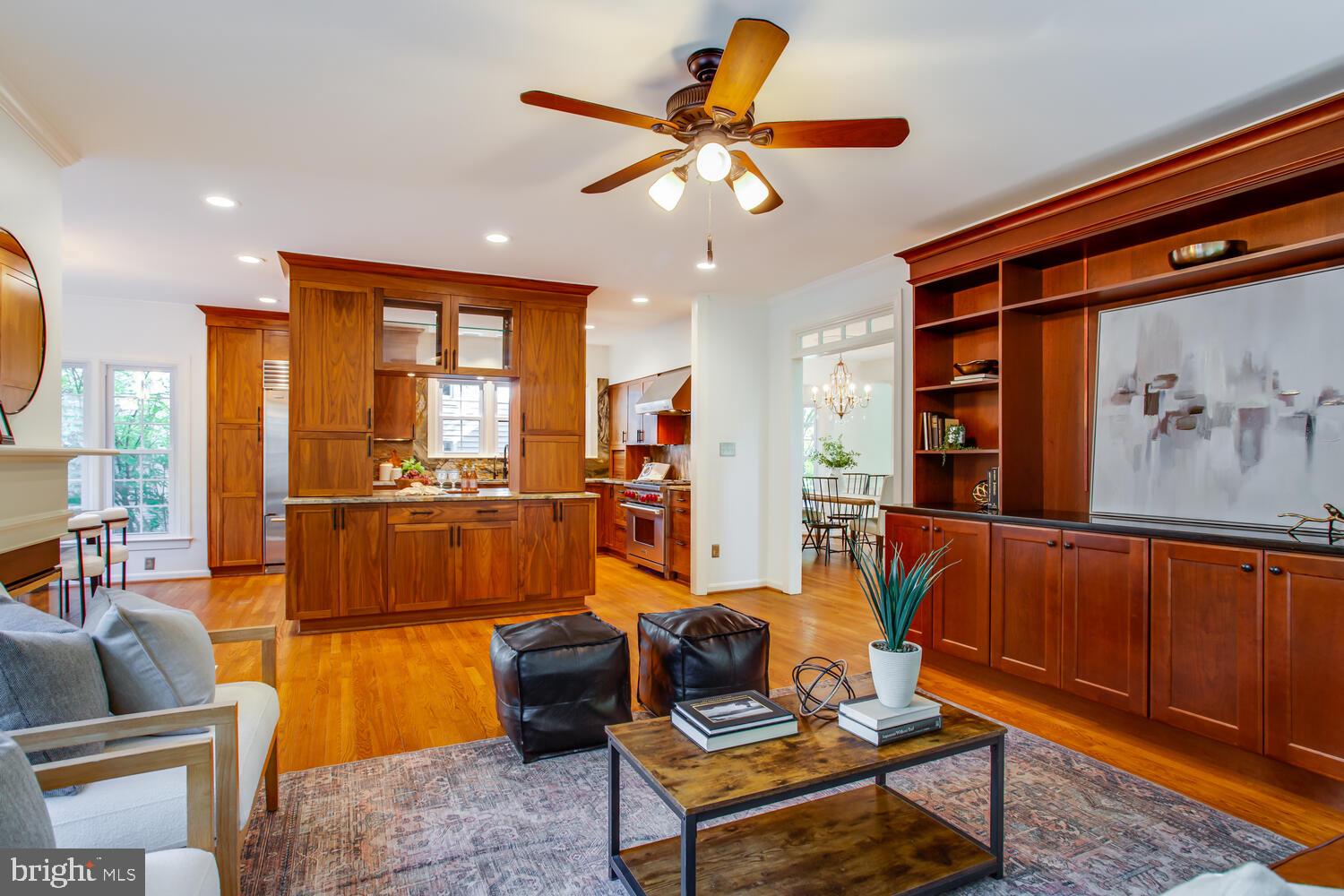 QUAKER HILL - Residential