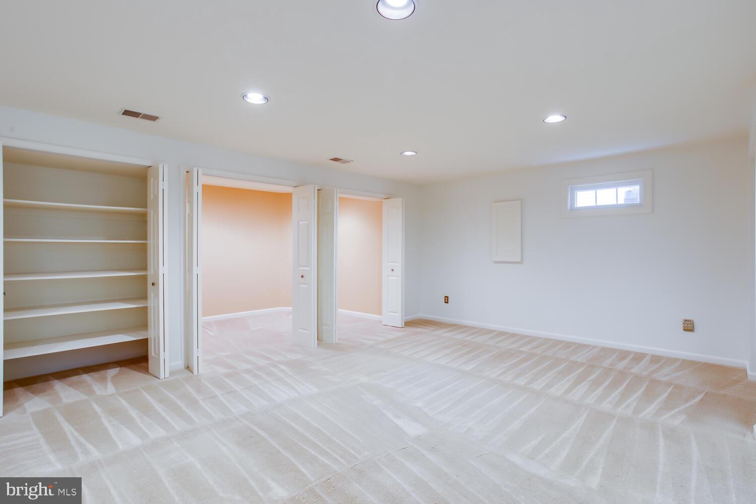 QUAKER HILL - Residential