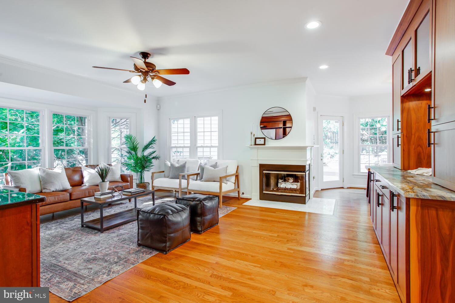 QUAKER HILL - Residential