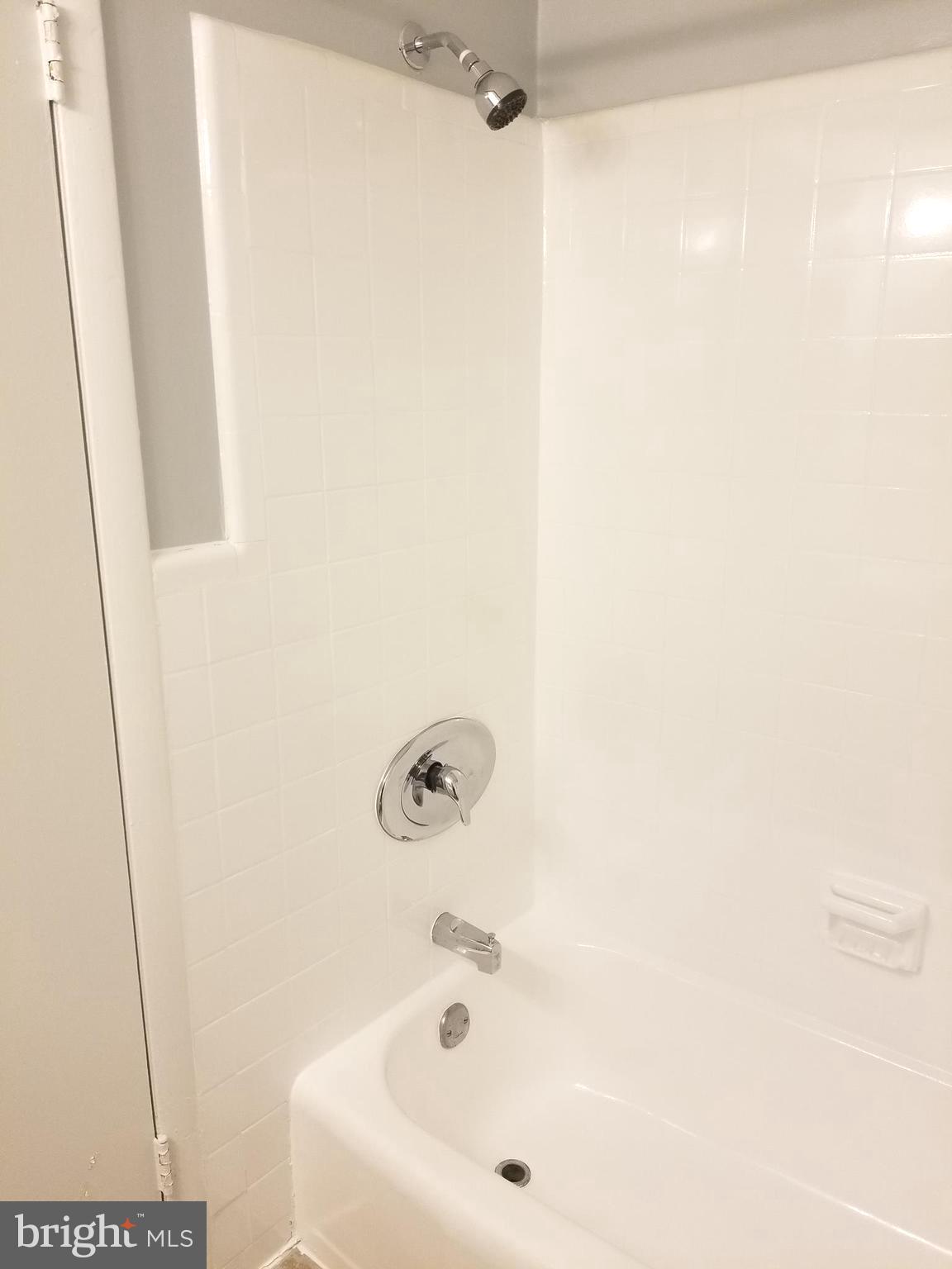 BOLLING BROOK - Residential Lease