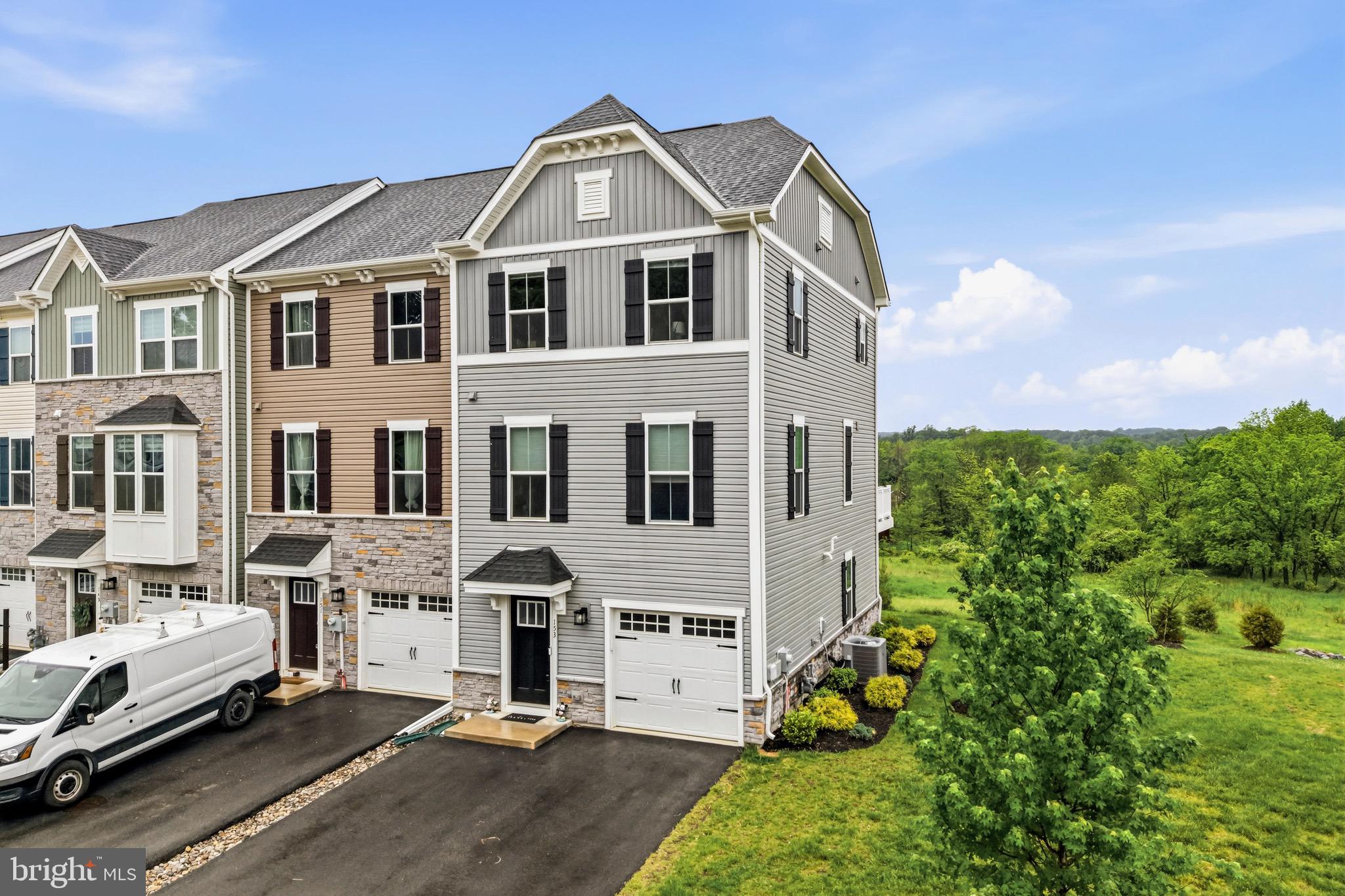 MAPLEVIEW - Residential