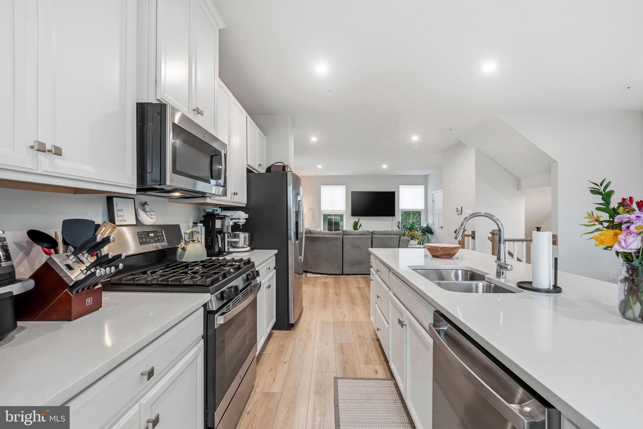 MAPLEVIEW - Residential