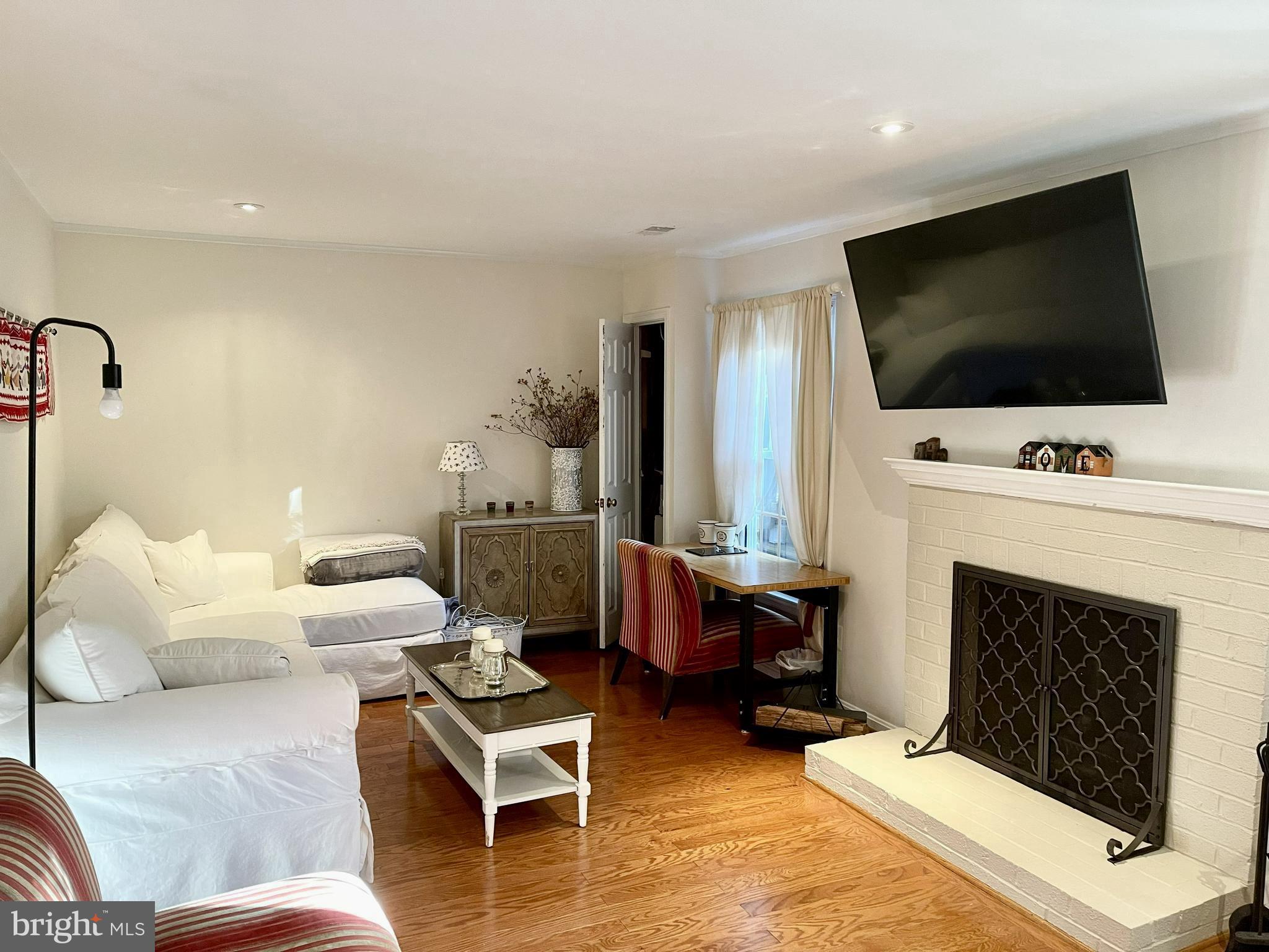 2941 OAKBOROUGH SQUARE