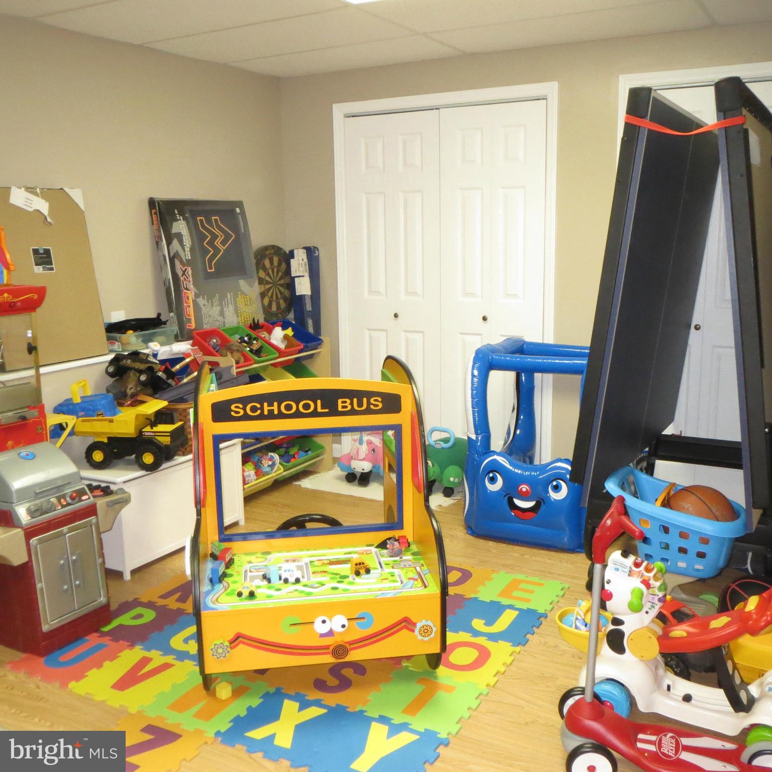 INWOOD MEADOWS - Residential