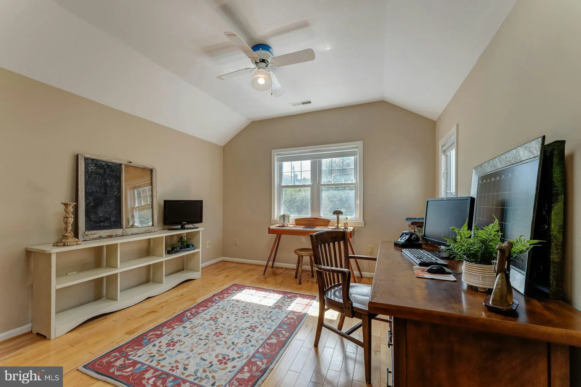 Vienna, Virginia 22181, United States, 5 Bedrooms Bedrooms, ,5 BathroomsBathrooms,Residential,Active,117031