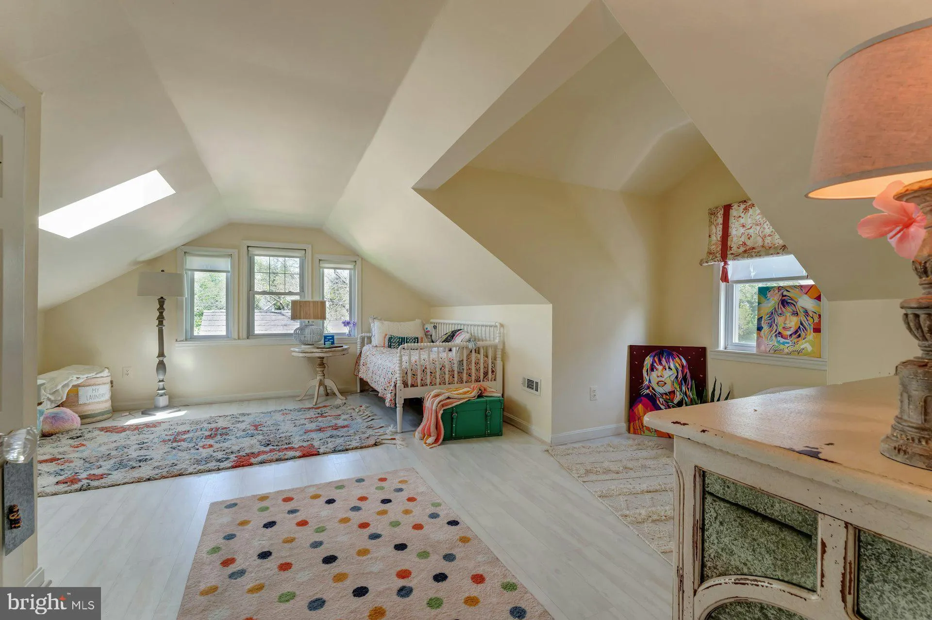 Vienna, Virginia 22181, United States, 5 Bedrooms Bedrooms, ,5 BathroomsBathrooms,Residential,Active,117031