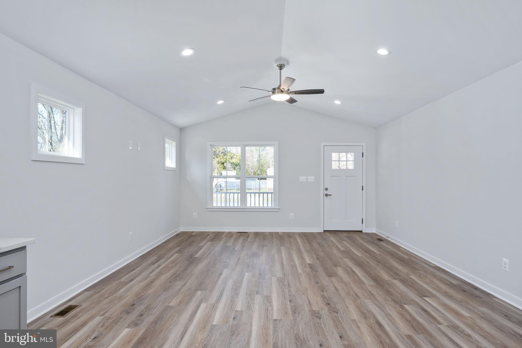 WESTMORELAND SHORES - Residential