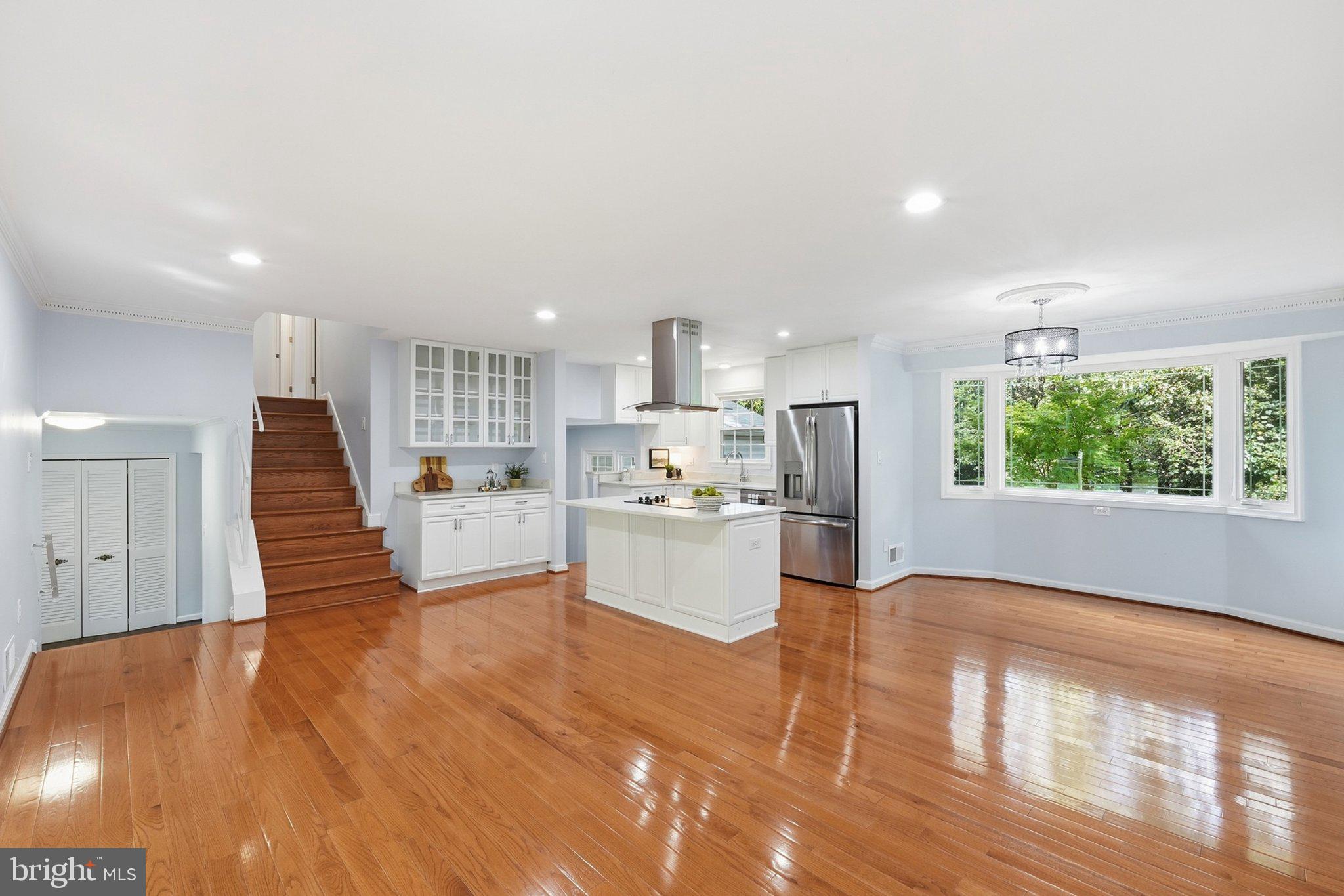 3803 TALL OAK COURT