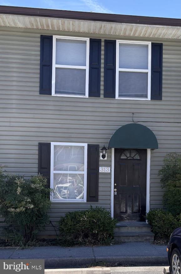313 AVON COURT