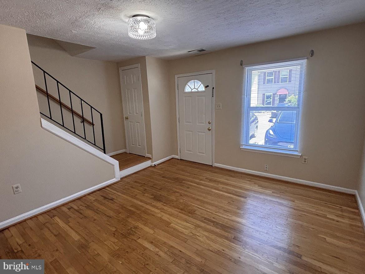 313 AVON COURT