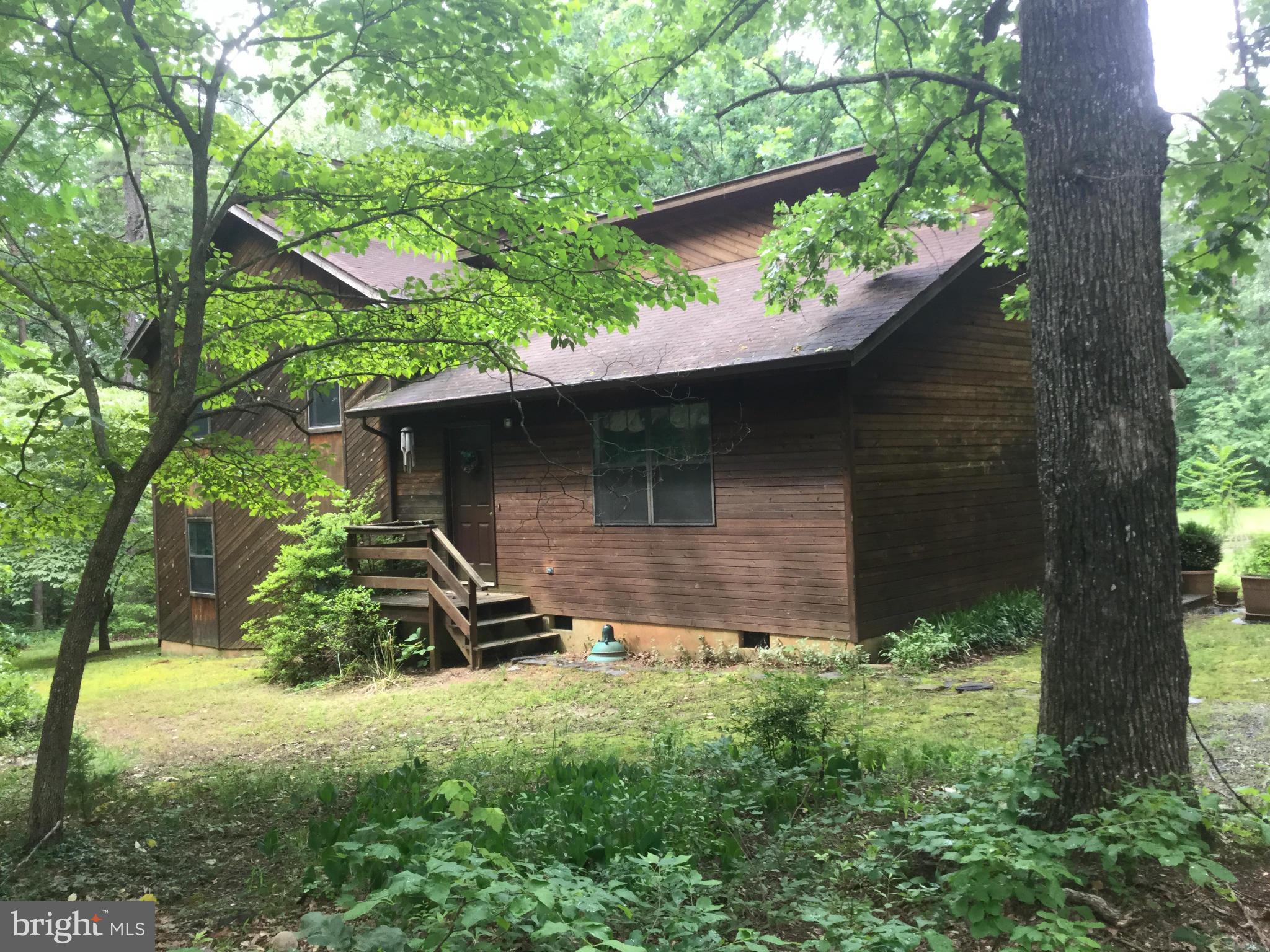 PINECREST - Residential