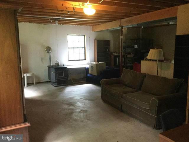 PINECREST - Residential