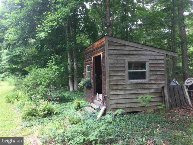 PINECREST - Residential