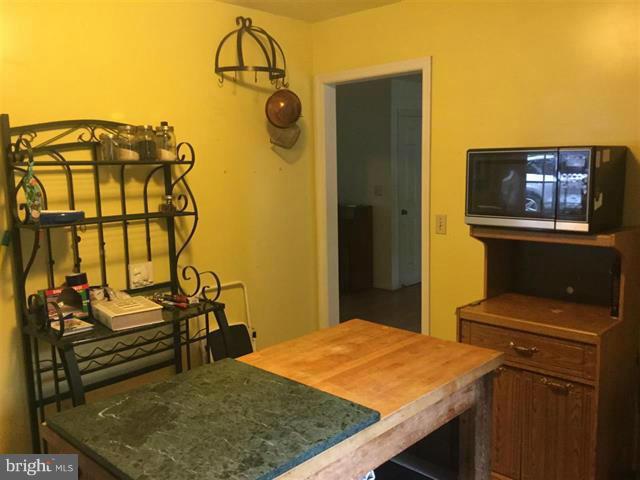 PINECREST - Residential