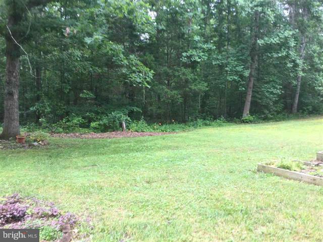 PINECREST - Residential