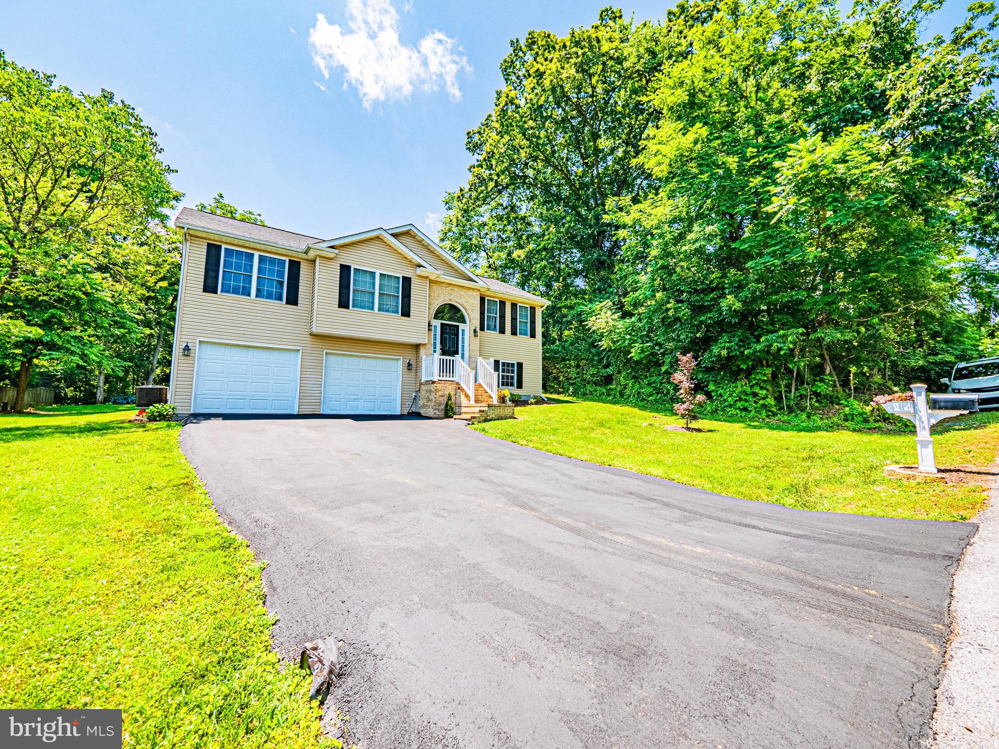 WOODBRIER MANOR - Residential