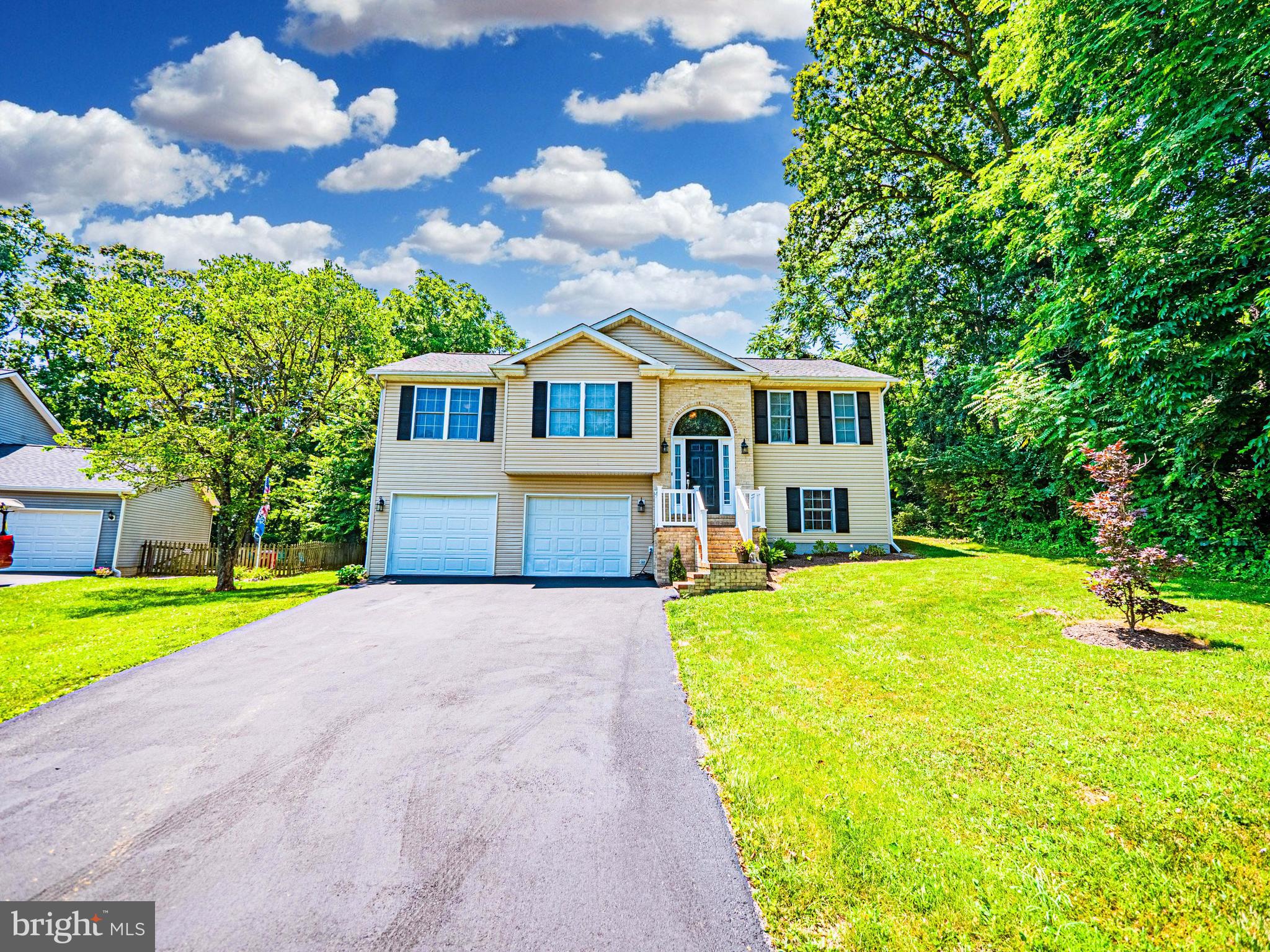 WOODBRIER MANOR - Residential