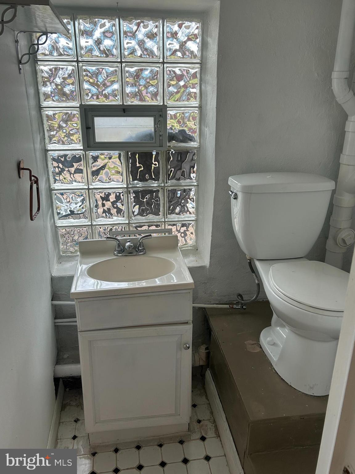 UPLAND VIL - Residential