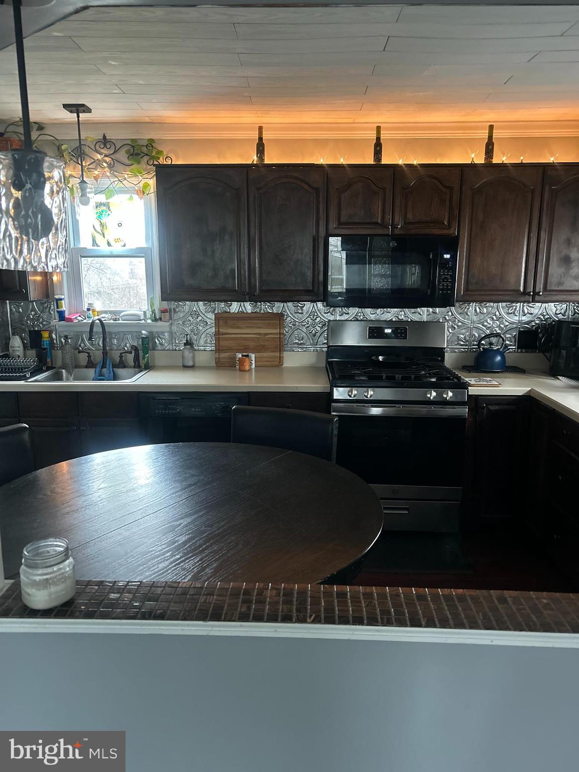 UPLAND VIL - Residential