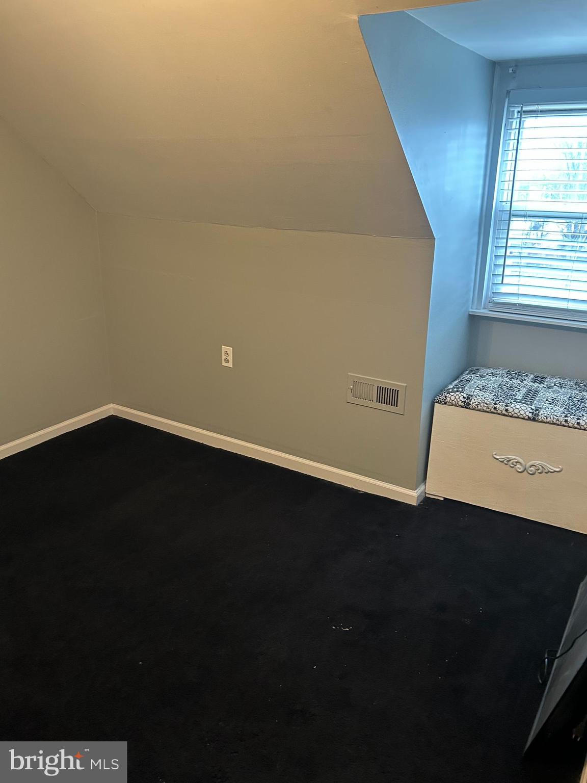 UPLAND VIL - Residential