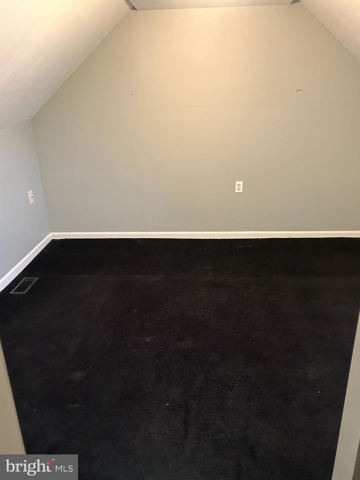 UPLAND VIL - Residential