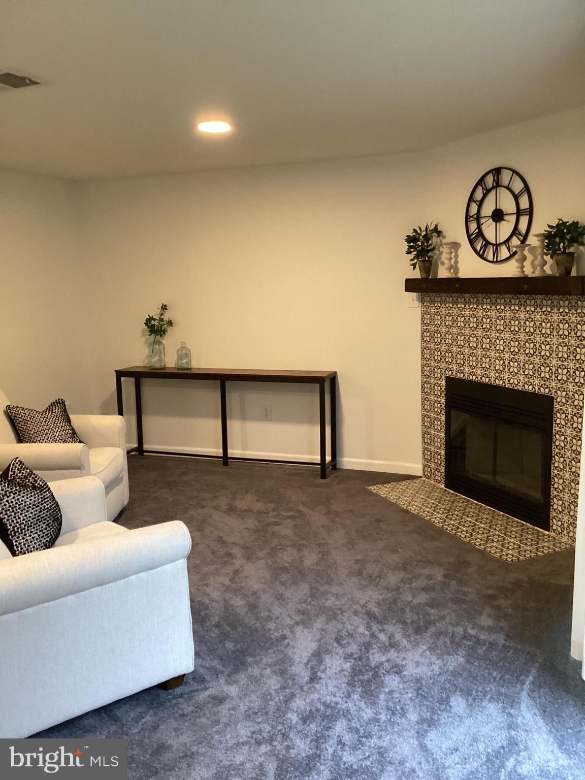 MONTCLAIR - Residential