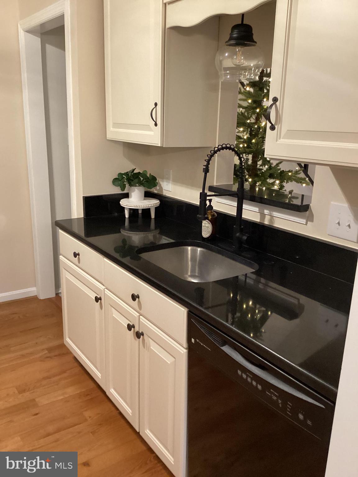 MONTCLAIR - Residential